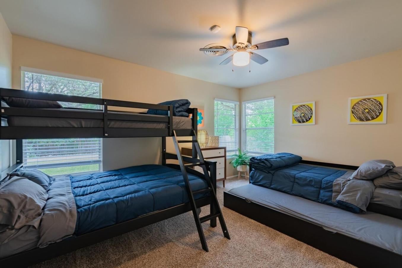 Texas Vacation Home, Game & Pool By Sixflags Hébergement de vacances San Antonio