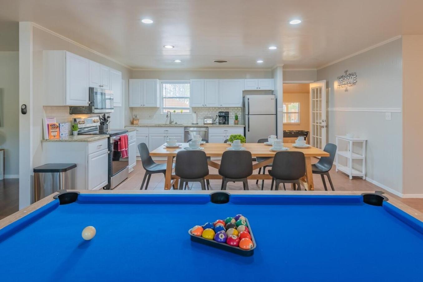 Texas Vacation Home, Game & Pool By Sixflags Сasa de vacaciones *